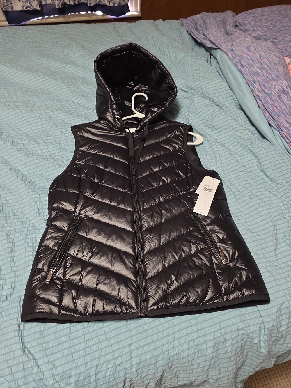 NWT Women’s Quilted Hooded Puffer Vest - Black Size MED